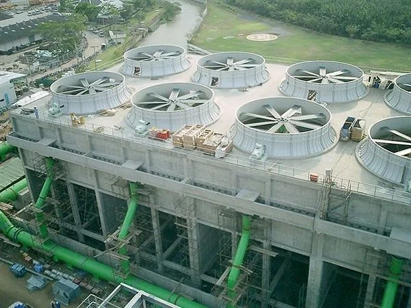 Emergency situation in the cooling tower